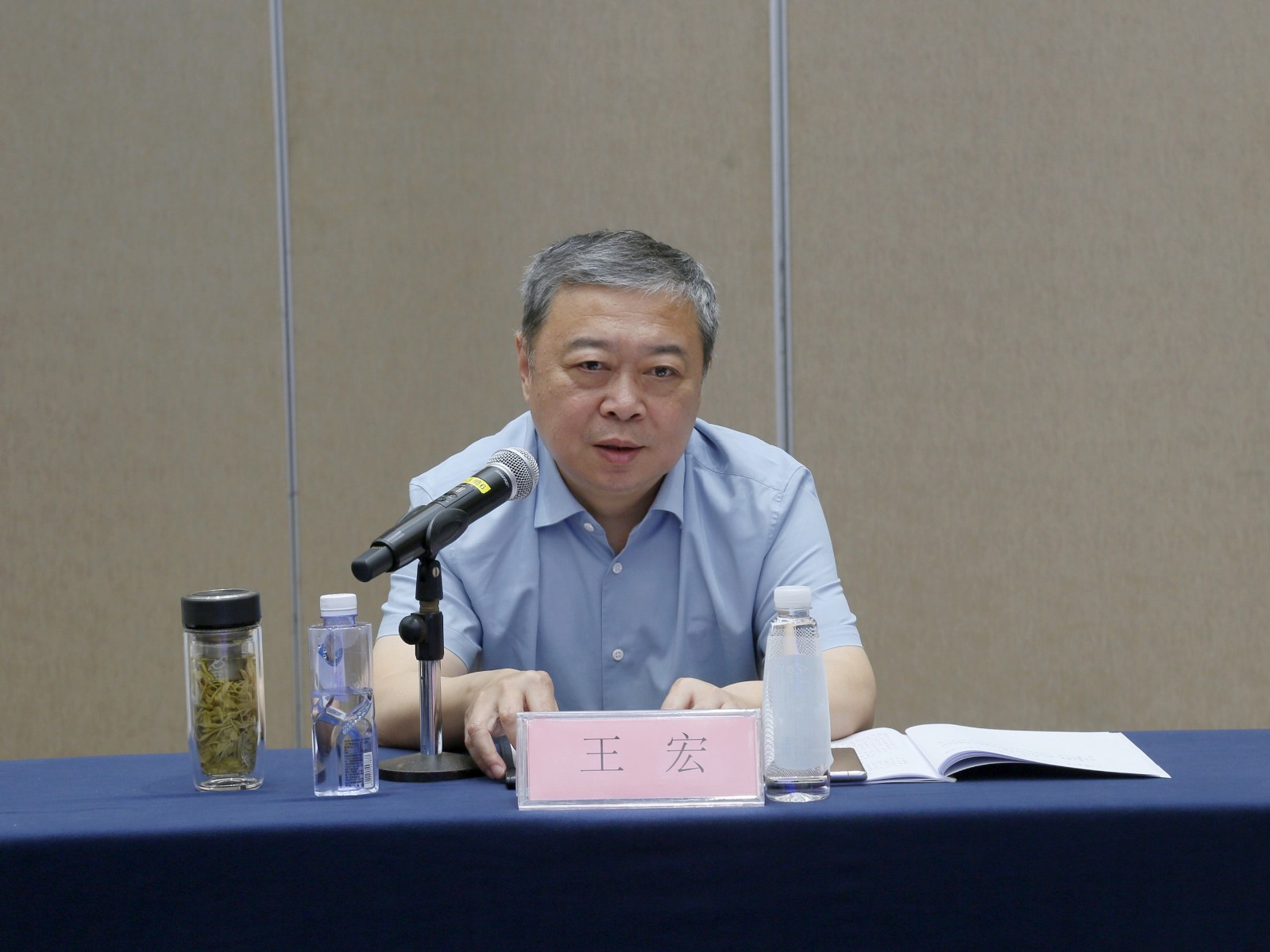 王宏 - 副本.JPG 王宏 - 副本.JPG
